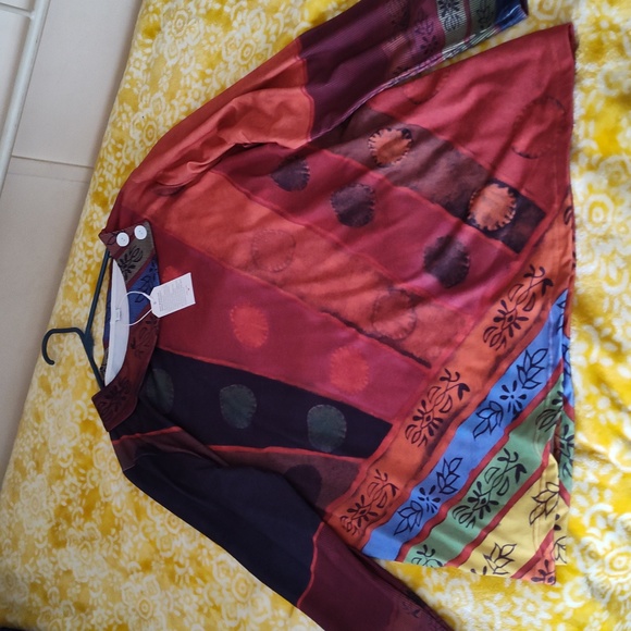 Top - Picture 4 of 4